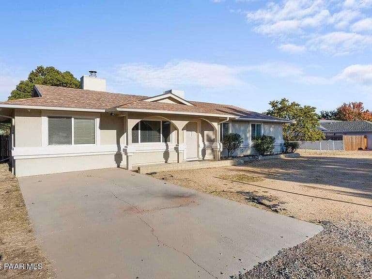 7714 E Las Flores Ave photo 1
