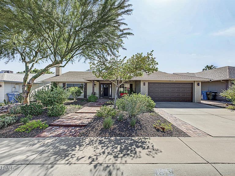 4319 E SACATON Street photo 1