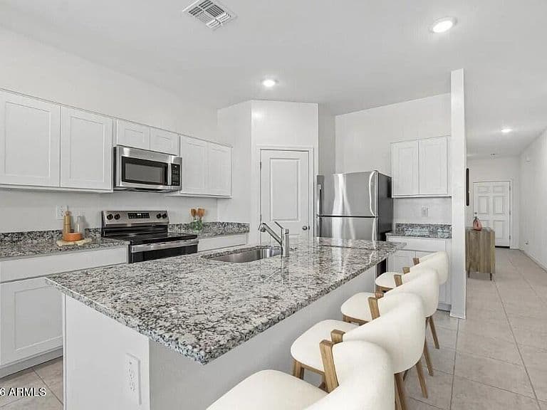 15623 W CORTE DEL SOL ESTE -- photo 4