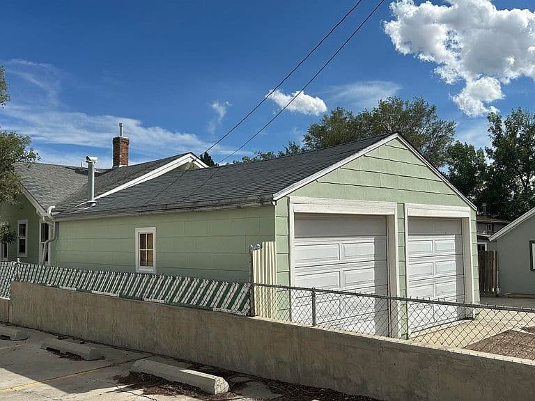 818 Dewar Dr photo 5
