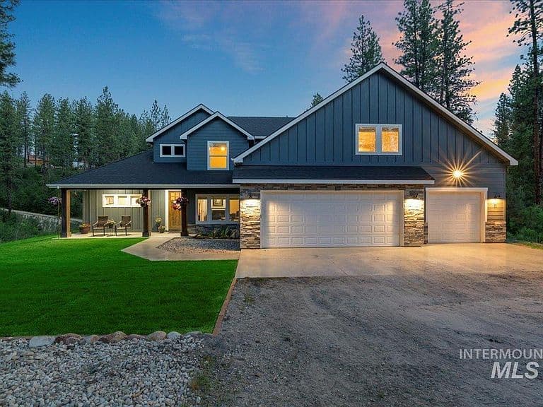 11 Crescent Cir photo 2