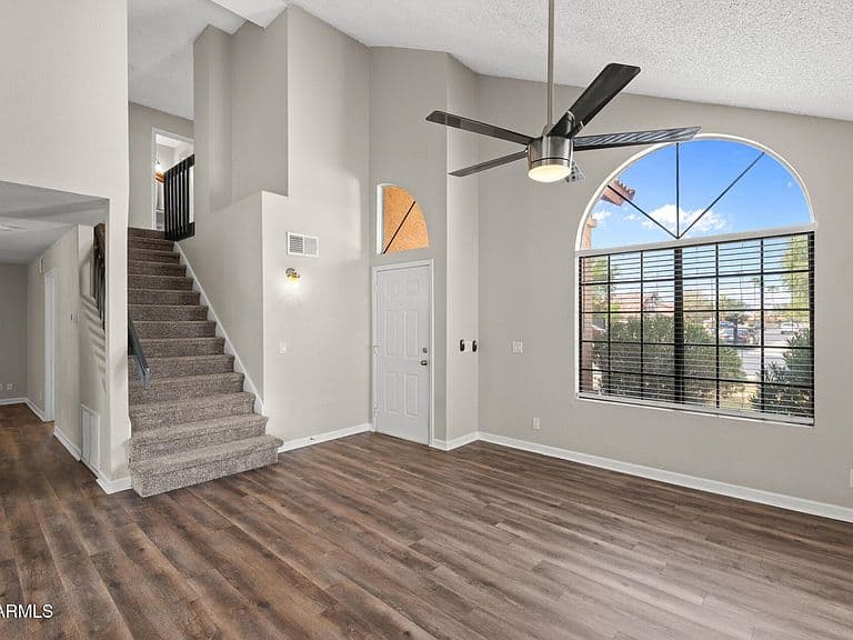307 S OCEAN Drive photo 2