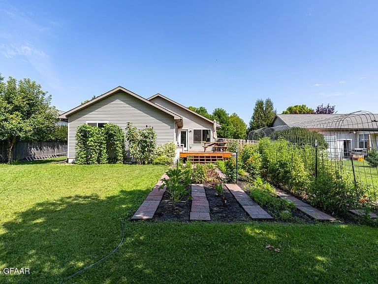 5137 W Lanark Dr photo 2
