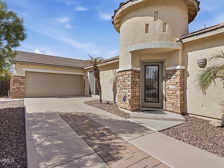 941 E CHERRY HILLS Drive photo 4