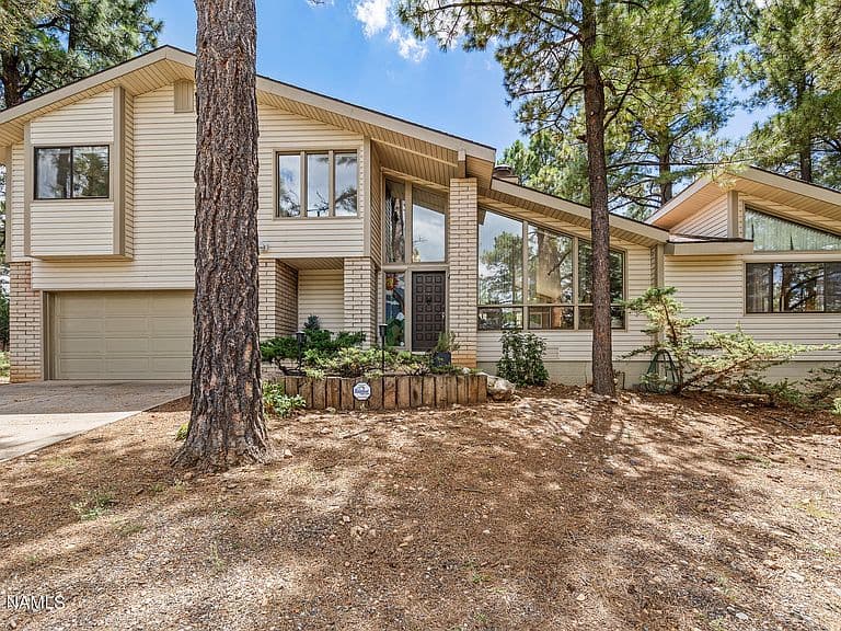 5155 N Country Club Dr photo 2
