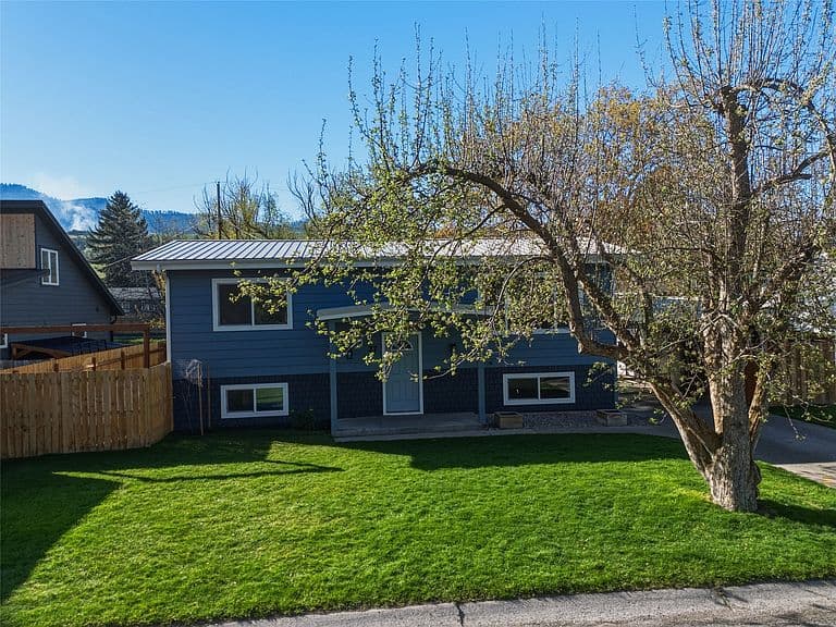 27 Virginia Dr photo 2