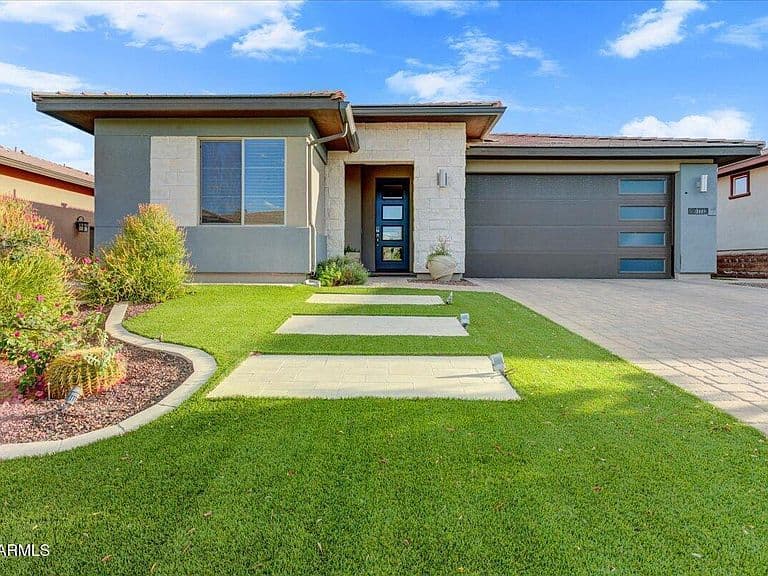 17733 E BEAR WALLOW Way photo 2