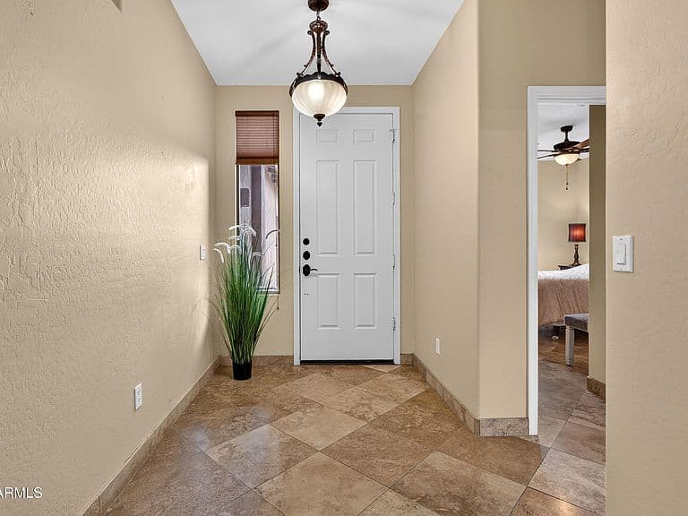 9811 N DESERT ROSE Drive photo 4