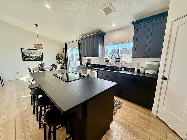 2088 Balboa Rd photo 4