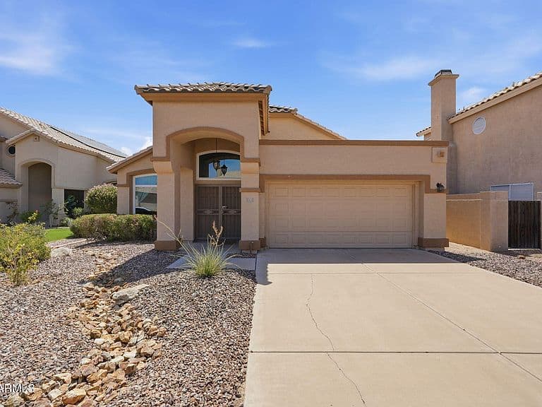 175 W PALOMINO Drive photo 1