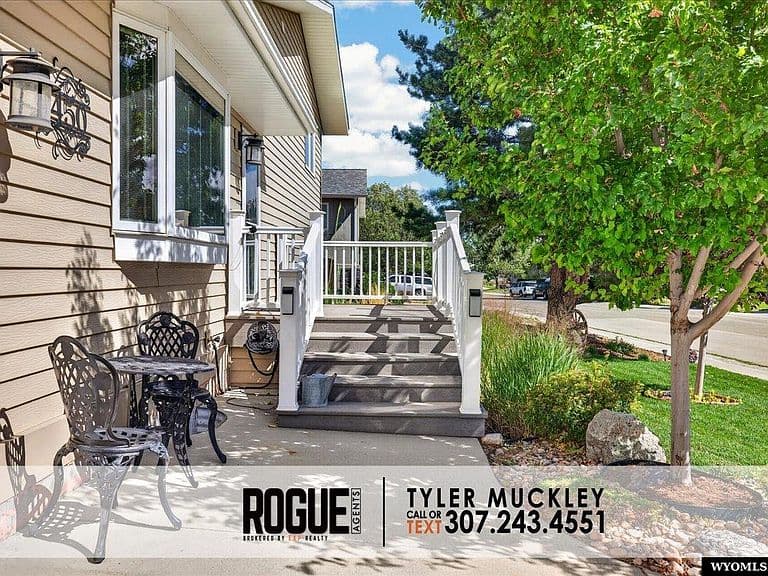 4450 Oriole Ct photo 2