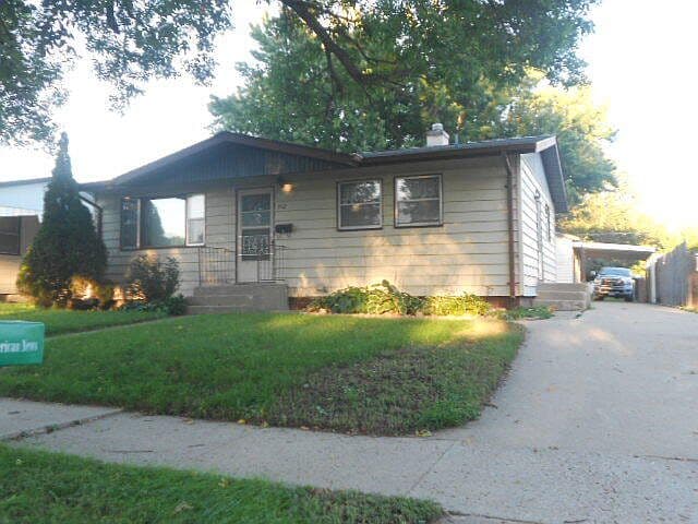 912 4th Ave W photo 1