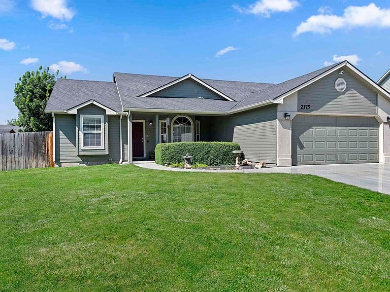 2175 N Capecod Way photo 1
