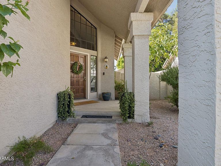 1983 E PALOMINO Drive photo 5