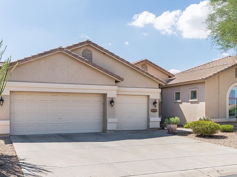 4211 E DESERT FOREST Trail photo 2