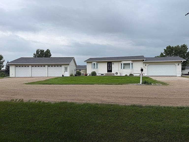 1211 Truesdale Dr photo 1