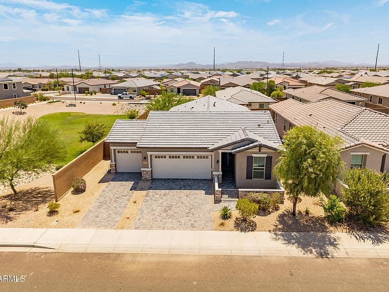 24215 W WHYMAN Avenue photo 3