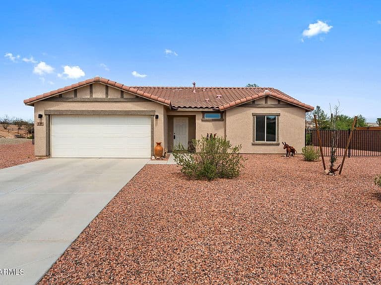 18 W Monte Cristo Drive photo 1