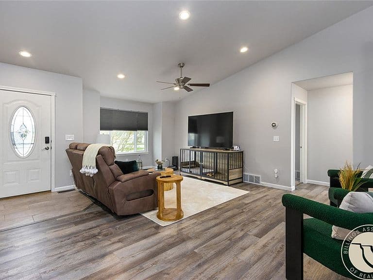 809 Siesta Ave photo 3