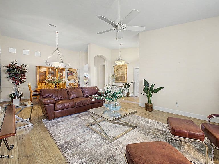 9841 E EMERALD Drive photo 5
