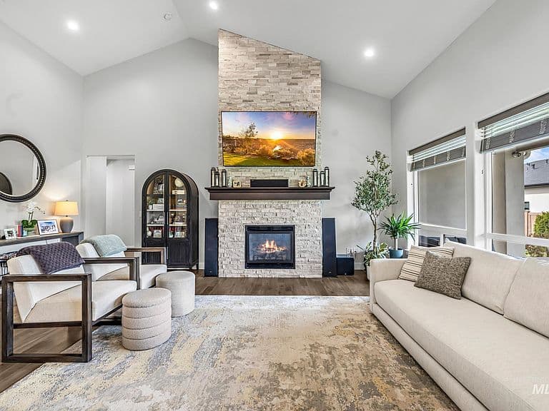 2125 Canyon Village Cir photo 5