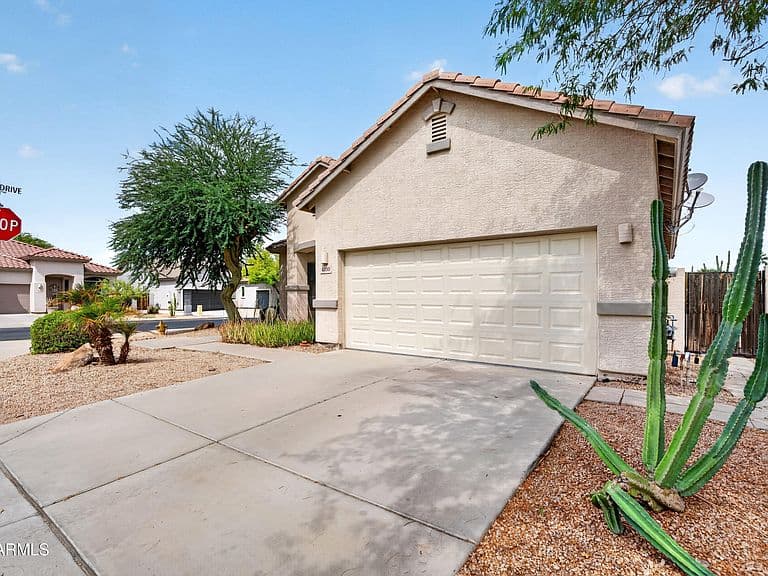 4330 W BUIST Avenue photo 2