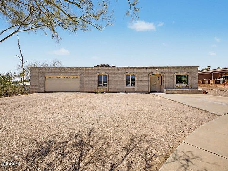 3225 W Dakota Pl photo 3