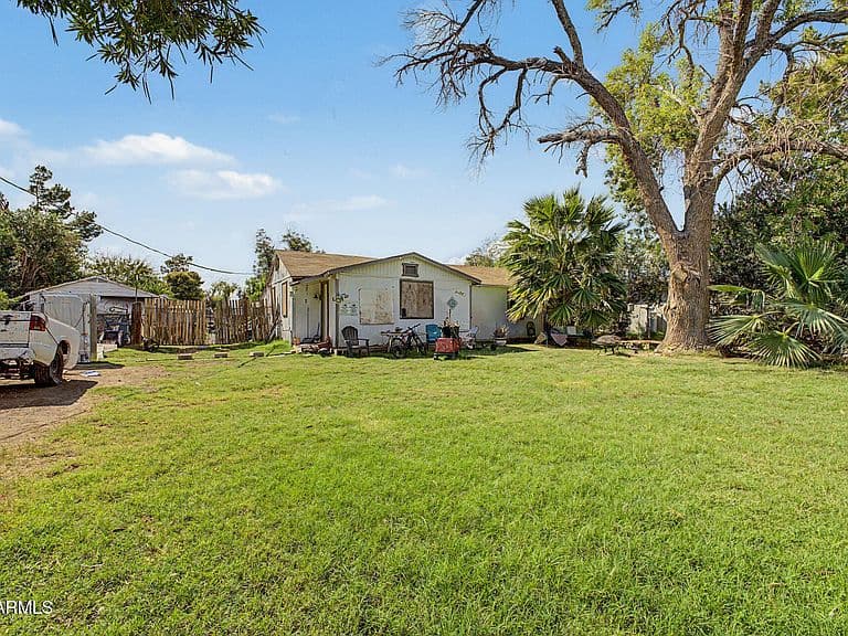 36 S 64TH Avenue photo 2