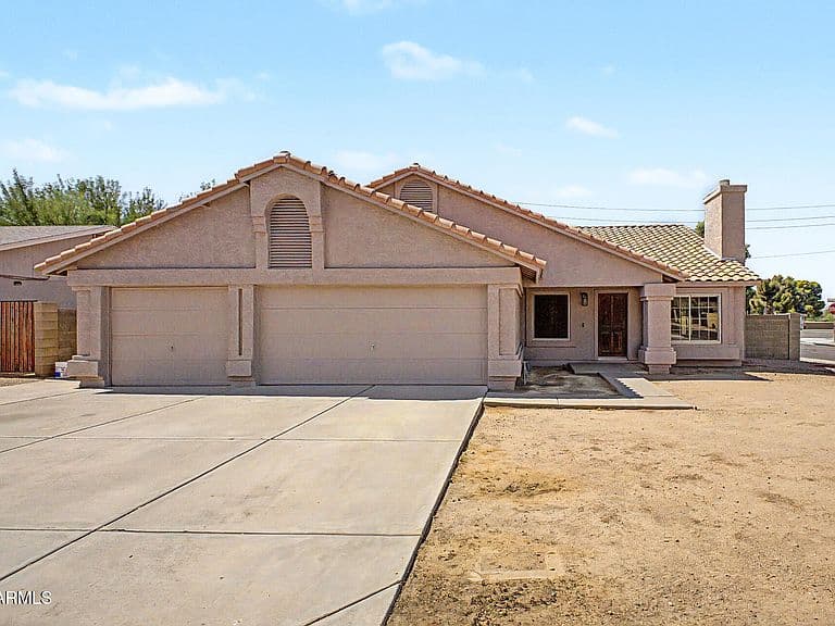 3701 E RENEE Drive photo 1
