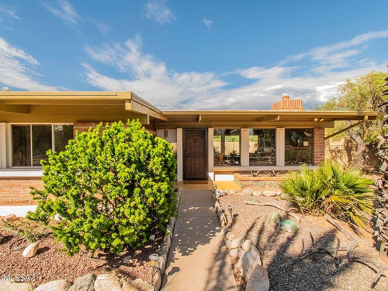 6010 N Canyon Dr photo 1
