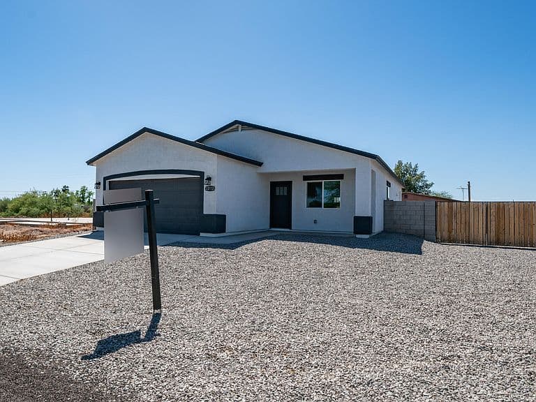 32112 W PALO VERDE Street photo 3