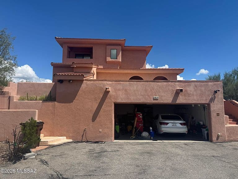 5810 N Camino Hombre De Oro photo 3