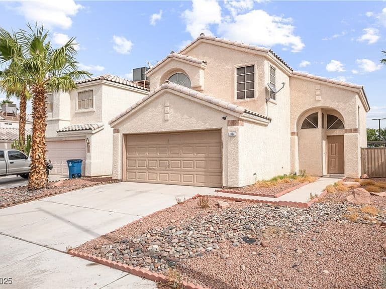 1624 Leaning Pine Way photo 2
