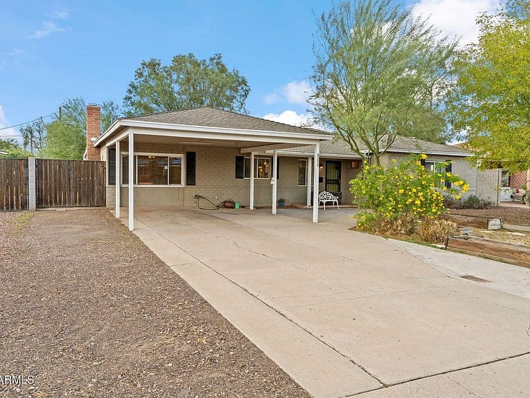 4150 N 18TH Avenue photo 2