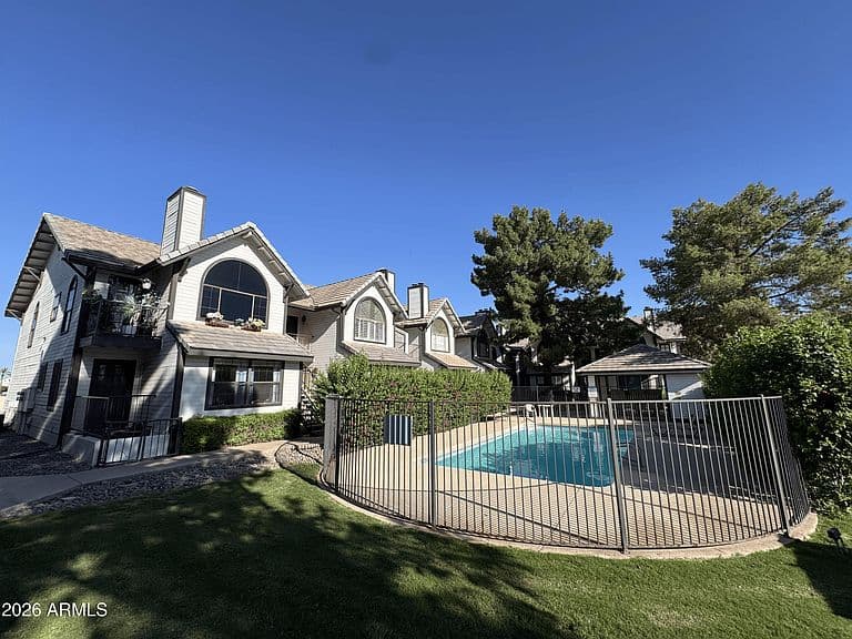 20 S BUENA VISTA Avenue #120 photo 2