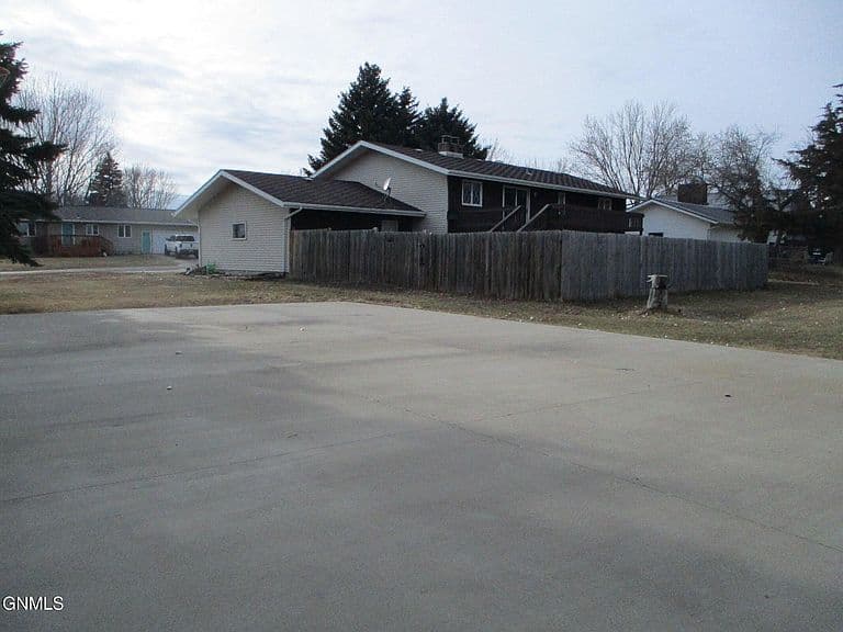 1107 Cannon Ln photo 3