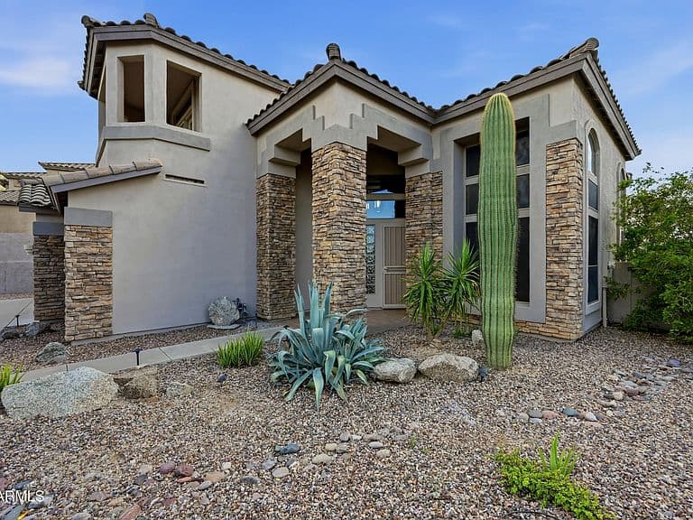 8219 E TESORO Circle photo 4