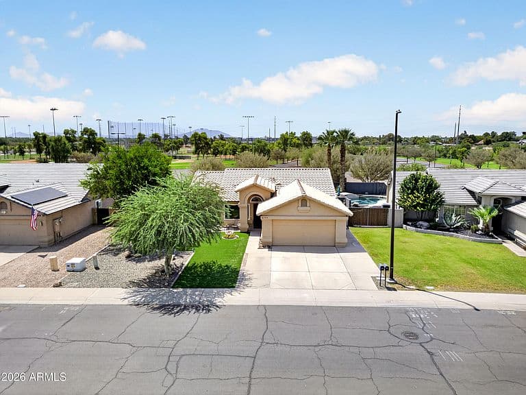 2155 E SHERRI Drive photo 2