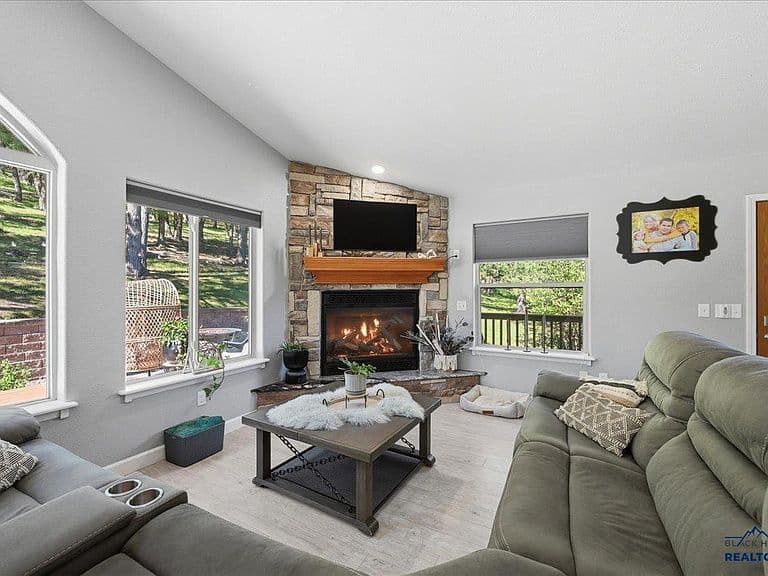 12315 Antler Rd photo 3