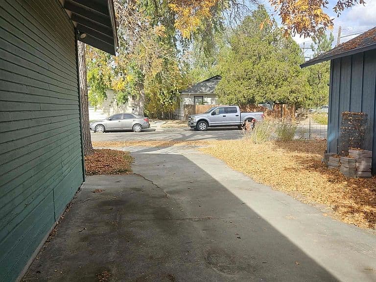 2707 W Madison Ave photo 3