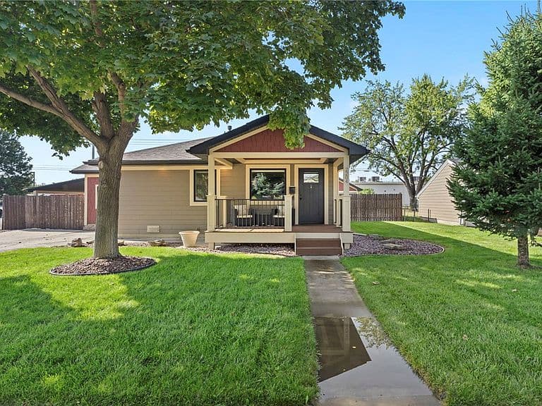 2204 Avenue B photo 1