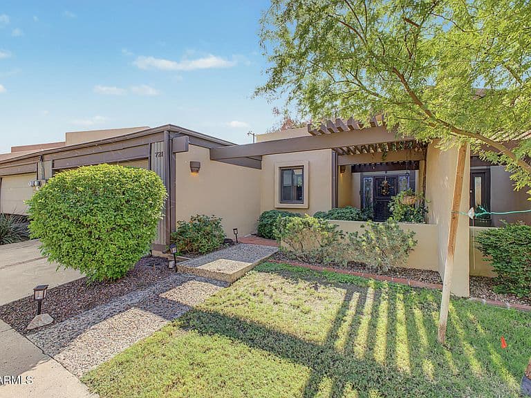 721 E GARDENIA Drive photo 1