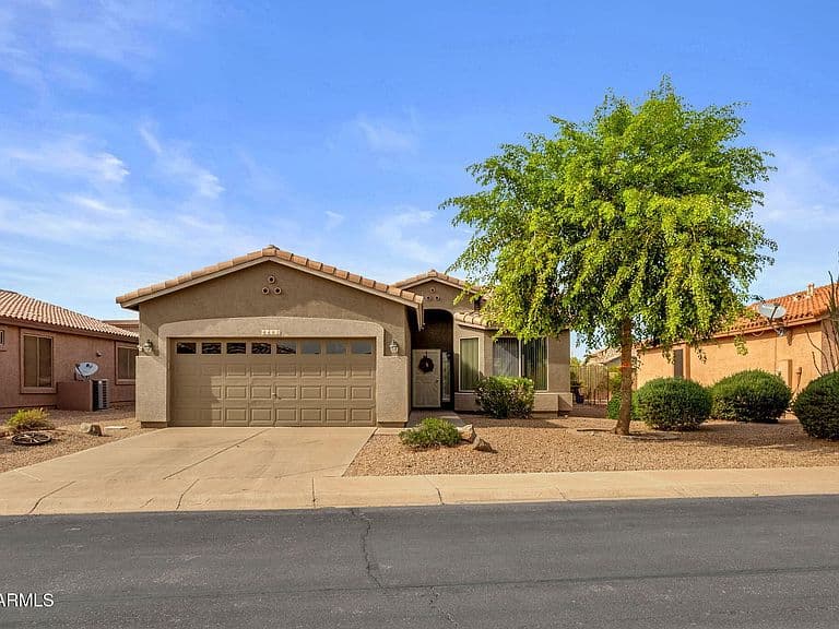 4482 E SYCAMORE Drive photo 2