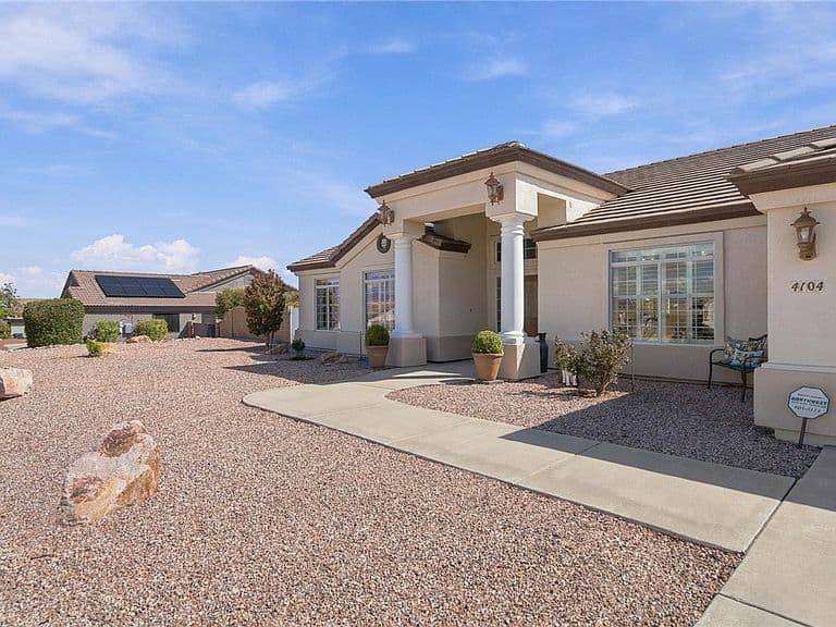 4104 Quarter Circle Way photo 3