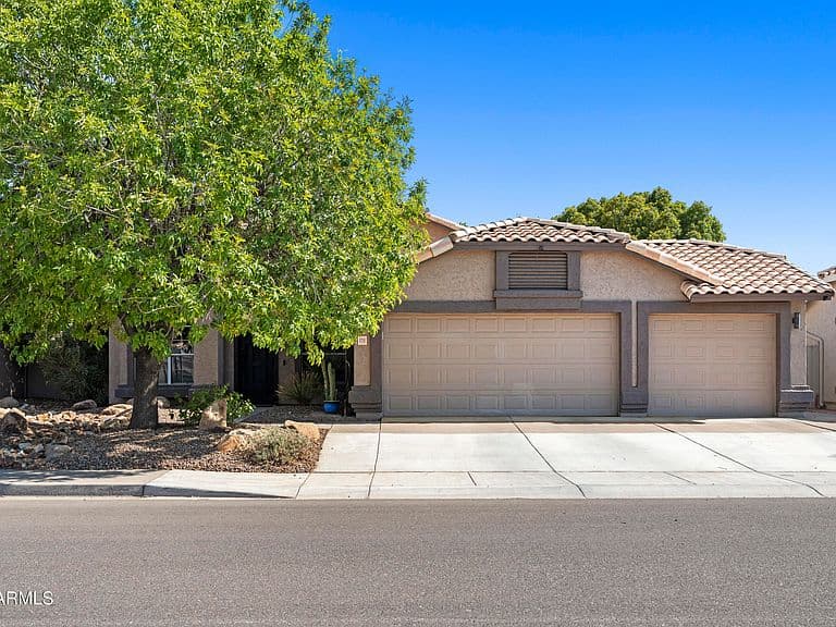 1711 W SPRINGFIELD Way photo 3