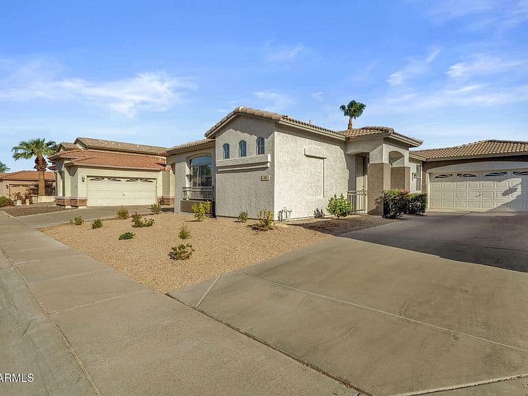 80 W WOOD Drive photo 2