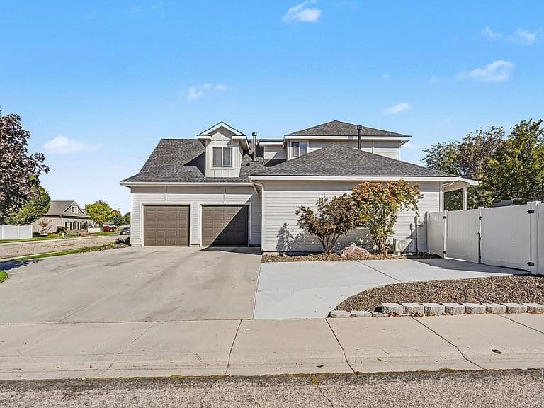 2340 S Alaska Way photo 4