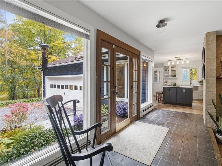 78 Astrachan Drive photo 2