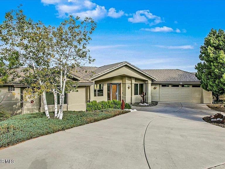882 Yavapai Hills Dr photo 1