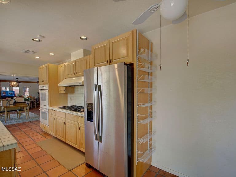 1302 N Sahuara Ave photo 5